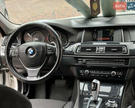 БМВ 5 Серия 2016 в Ивано-Франковске на Automoto.ua Белый БМВ 5 Серия, объемом двигателя 2 л и пробегом 230 тыс. км за 15450 $, фото 140 на Automoto.ua