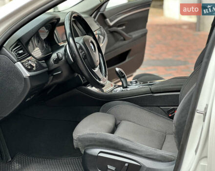 БМВ 5 Серия 2016 в Ивано-Франковске на Automoto.ua Белый БМВ 5 Серия, объемом двигателя 2 л и пробегом 230 тыс. км за 15450 $, фото 132 на Automoto.ua