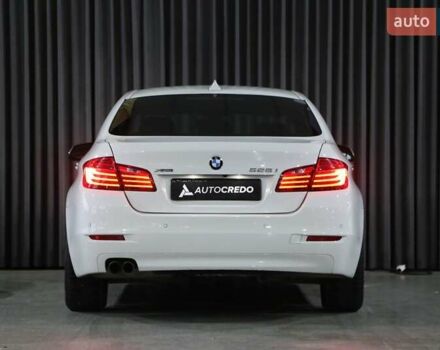 Белый БМВ 5 Серия, объемом двигателя 2 л и пробегом 93 тыс. км за 21500 $, фото 4 на Automoto.ua