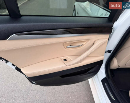 Білий БМВ 5 Серія, об'ємом двигуна 3 л та пробігом 155 тис. км за 17700 $, фото 21 на Automoto.ua