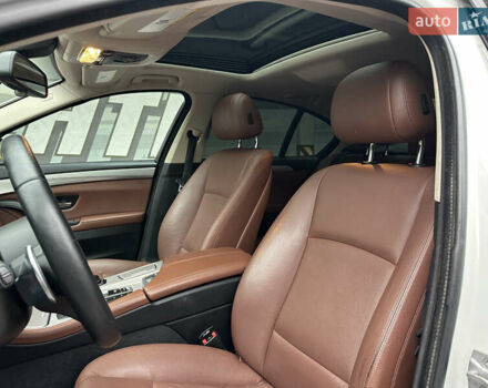 Белый БМВ 5 Серия, объемом двигателя 3 л и пробегом 156 тыс. км за 20499 $, фото 39 на Automoto.ua