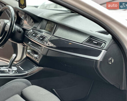 БМВ 5 Серия 2016 в Ивано-Франковске на Automoto.ua Белый БМВ 5 Серия, объемом двигателя 2 л и пробегом 230 тыс. км за 15450 $, фото 155 на Automoto.ua