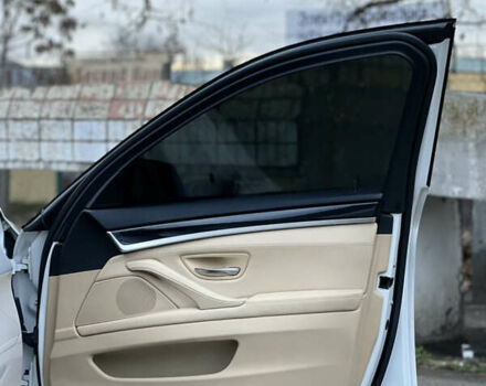 Белый БМВ 5 Серия, объемом двигателя 2 л и пробегом 138 тыс. км за 17999 $, фото 21 на Automoto.ua