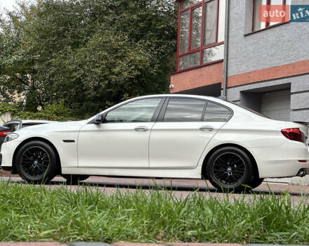 БМВ 5 Серия 2016 в Ивано-Франковске на Automoto.ua Белый БМВ 5 Серия, объемом двигателя 2 л и пробегом 230 тыс. км за 15450 $, фото 19 на Automoto.ua