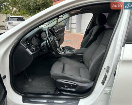 БМВ 5 Серия 2016 в Ивано-Франковске на Automoto.ua Белый БМВ 5 Серия, объемом двигателя 2 л и пробегом 230 тыс. км за 15450 $, фото 105 на Automoto.ua