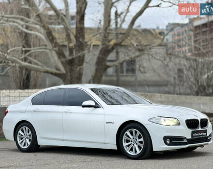 Белый БМВ 5 Серия, объемом двигателя 2 л и пробегом 138 тыс. км за 17999 $, фото 2 на Automoto.ua