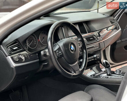 БМВ 5 Серия 2016 в Ивано-Франковске на Automoto.ua Белый БМВ 5 Серия, объемом двигателя 2 л и пробегом 230 тыс. км за 15450 $, фото 131 на Automoto.ua