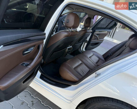Белый БМВ 5 Серия, объемом двигателя 2 л и пробегом 148 тыс. км за 18800 $, фото 49 на Automoto.ua