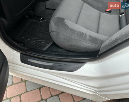 БМВ 5 Серия 2016 в Ивано-Франковске на Automoto.ua Белый БМВ 5 Серия, объемом двигателя 2 л и пробегом 230 тыс. км за 15450 $, фото 167 на Automoto.ua