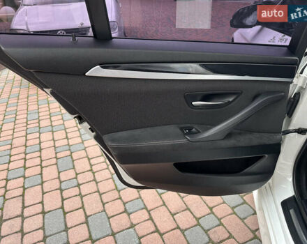 БМВ 5 Серия 2016 в Ивано-Франковске на Automoto.ua Белый БМВ 5 Серия, объемом двигателя 2 л и пробегом 230 тыс. км за 15450 $, фото 168 на Automoto.ua