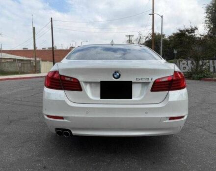 Белый БМВ 5 Серия, объемом двигателя 2 л и пробегом 99 тыс. км за 9000 $, фото 5 на Automoto.ua