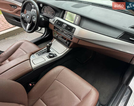 Белый БМВ 5 Серия, объемом двигателя 3 л и пробегом 156 тыс. км за 20499 $, фото 60 на Automoto.ua