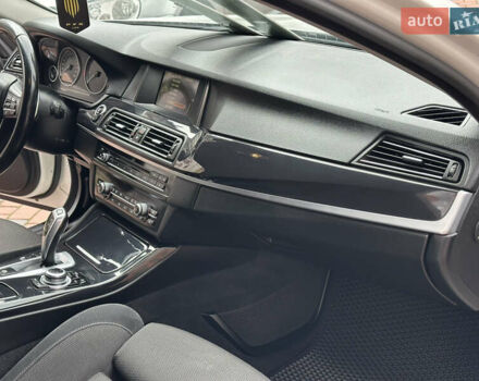 БМВ 5 Серия 2016 в Ивано-Франковске на Automoto.ua Белый БМВ 5 Серия, объемом двигателя 2 л и пробегом 230 тыс. км за 15450 $, фото 158 на Automoto.ua