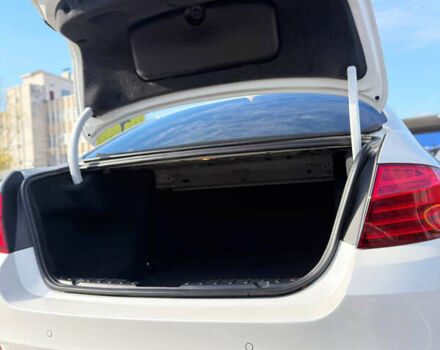 Белый БМВ 5 Серия, объемом двигателя 2 л и пробегом 141 тыс. км за 17200 $, фото 7 на Automoto.ua