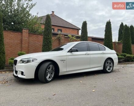 Білий БМВ 5 Серія, об'ємом двигуна 2 л та пробігом 84 тис. км за 25500 $, фото 23 на Automoto.ua