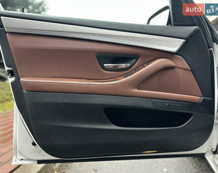 Белый БМВ 5 Серия, объемом двигателя 3 л и пробегом 156 тыс. км за 20499 $, фото 42 на Automoto.ua