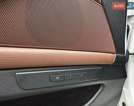 Белый БМВ 5 Серия, объемом двигателя 3 л и пробегом 156 тыс. км за 20499 $, фото 43 на Automoto.ua