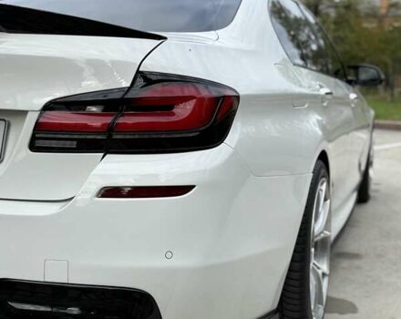 БМВ 5 Серия 2016 в Коростене на Automoto.ua Белый БМВ 5 Серия, объемом двигателя 2.99 л и пробегом 230 тыс. км за 25999 $, фото 20 на Automoto.ua