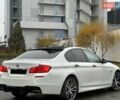 Белый БМВ 5 Серия, объемом двигателя 3 л и пробегом 156 тыс. км за 18500 $, фото 17 на Automoto.ua