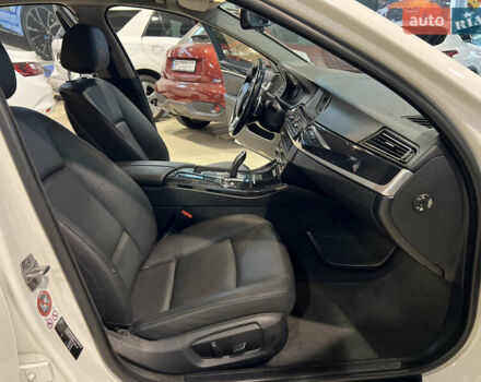 Белый БМВ 5 Серия, объемом двигателя 2 л и пробегом 175 тыс. км за 16099 $, фото 11 на Automoto.ua