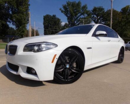 Белый БМВ 5 Серия, объемом двигателя 3 л и пробегом 74 тыс. км за 13400 $, фото 3 на Automoto.ua