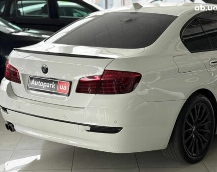 Білий БМВ 5 Серія, об'ємом двигуна 2 л та пробігом 173 тис. км за 21940 $, фото 7 на Automoto.ua