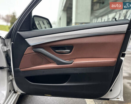 Белый БМВ 5 Серия, объемом двигателя 3 л и пробегом 156 тыс. км за 20499 $, фото 61 на Automoto.ua