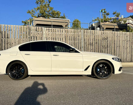 Белый БМВ 5 Серия, объемом двигателя 2 л и пробегом 175 тыс. км за 27000 $, фото 4 на Automoto.ua