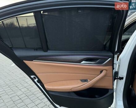 Белый БМВ 5 Серия, объемом двигателя 2 л и пробегом 141 тыс. км за 28999 $, фото 26 на Automoto.ua