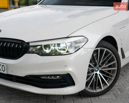 Білий БМВ 5 Серія, об'ємом двигуна 2 л та пробігом 178 тис. км за 27999 $, фото 2 на Automoto.ua