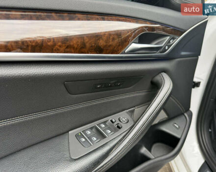 Белый БМВ 5 Серия, объемом двигателя 3 л и пробегом 132 тыс. км за 31500 $, фото 15 на Automoto.ua