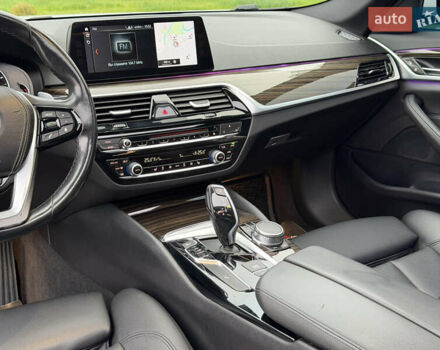 Білий БМВ 5 Серія, об'ємом двигуна 2 л та пробігом 74 тис. км за 26500 $, фото 37 на Automoto.ua