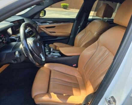 Білий БМВ 5 Серія, об'ємом двигуна 2 л та пробігом 70 тис. км за 13550 $, фото 8 на Automoto.ua