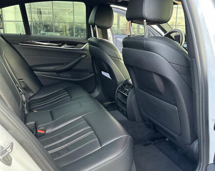 Белый БМВ 5 Серия, объемом двигателя 3 л и пробегом 131 тыс. км за 33000 $, фото 18 на Automoto.ua