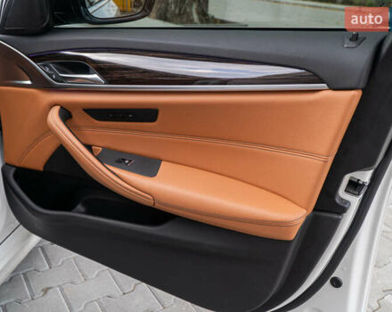 Білий БМВ 5 Серія, об'ємом двигуна 2 л та пробігом 178 тис. км за 27999 $, фото 23 на Automoto.ua