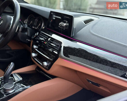 Білий БМВ 5 Серія, об'ємом двигуна 3 л та пробігом 159 тис. км за 33500 $, фото 44 на Automoto.ua