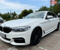 Белый БМВ 5 Серия, объемом двигателя 2.99 л и пробегом 145 тыс. км за 35000 $, фото 1 на Automoto.ua