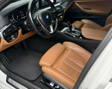 Белый БМВ 5 Серия, объемом двигателя 2.98 л и пробегом 120 тыс. км за 33700 $, фото 17 на Automoto.ua