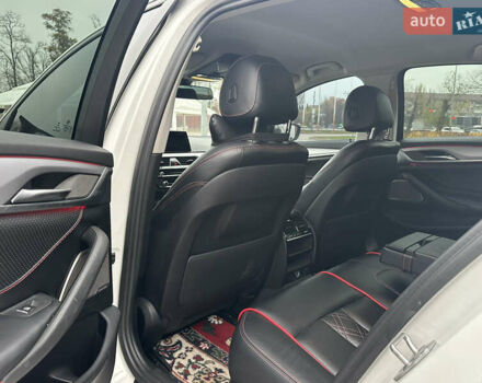 Белый БМВ 5 Серия, объемом двигателя 3 л и пробегом 220 тыс. км за 29950 $, фото 15 на Automoto.ua