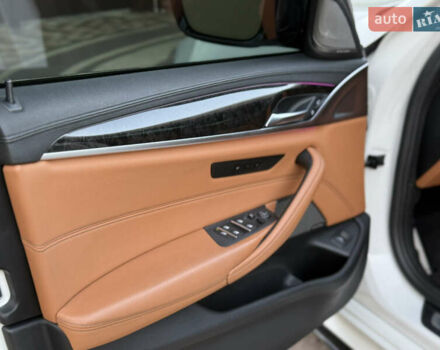 Білий БМВ 5 Серія, об'ємом двигуна 3 л та пробігом 159 тис. км за 33500 $, фото 35 на Automoto.ua