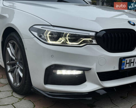 Білий БМВ 5 Серія, об'ємом двигуна 2 л та пробігом 123 тис. км за 31900 $, фото 4 на Automoto.ua