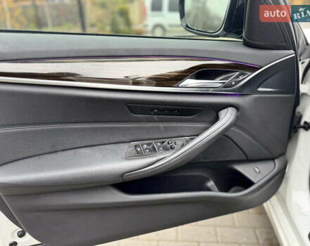 Белый БМВ 5 Серия, объемом двигателя 2 л и пробегом 93 тыс. км за 24000 $, фото 16 на Automoto.ua