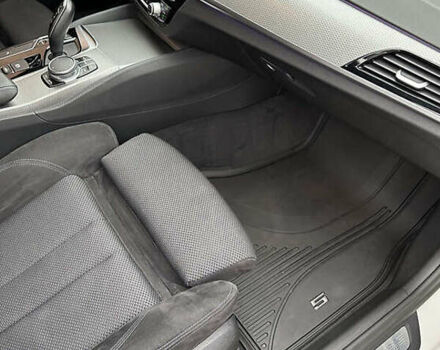 БМВ 5 Серия 2017 в Львове на Automoto.ua Белый БМВ 5 Серия, объемом двигателя 2 л и пробегом 107 тыс. км за 27500 $, фото 24 на Automoto.ua