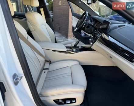 БМВ 5 Серія 2017 у Стрые на Automoto.ua Білий БМВ 5 Серія, об'ємом двигуна 2 л та пробігом 153 тис. км за 24500 $, фото 33 на Automoto.ua