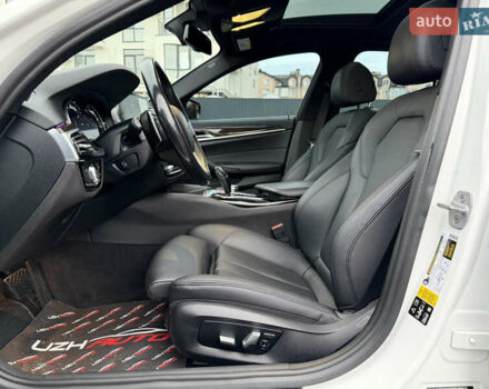 Білий БМВ 5 Серія, об'ємом двигуна 2 л та пробігом 74 тис. км за 26500 $, фото 26 на Automoto.ua