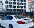 Белый БМВ 5 Серия, объемом двигателя 2 л и пробегом 163 тыс. км за 27300 $, фото 12 на Automoto.ua