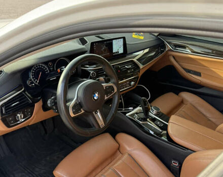 Белый БМВ 5 Серия, объемом двигателя 3 л и пробегом 140 тыс. км за 31900 $, фото 23 на Automoto.ua