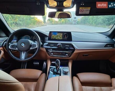 Белый БМВ 5 Серия, объемом двигателя 3 л и пробегом 99 тыс. км за 43000 $, фото 8 на Automoto.ua