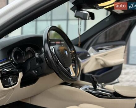 Білий БМВ 5 Серія, об'ємом двигуна 2 л та пробігом 153 тис. км за 23900 $, фото 18 на Automoto.ua