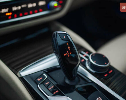 Белый БМВ 5 Серия, объемом двигателя 3 л и пробегом 139 тыс. км за 35000 $, фото 77 на Automoto.ua